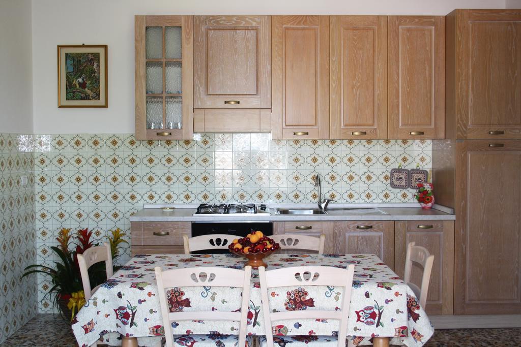 Il Podere Di Francesco Rivotorto Δωμάτιο φωτογραφία